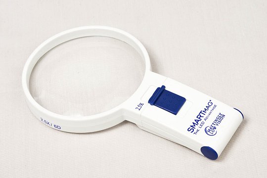 SmartMag® 2.5X Cool White LED Hand-Held Magnifier