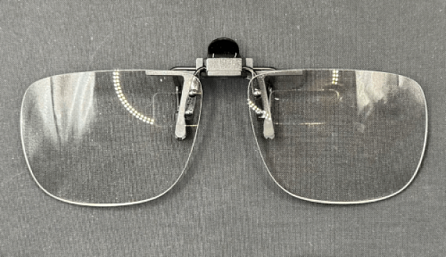Walters 2.0D Full Frame Clip-On Magnifier